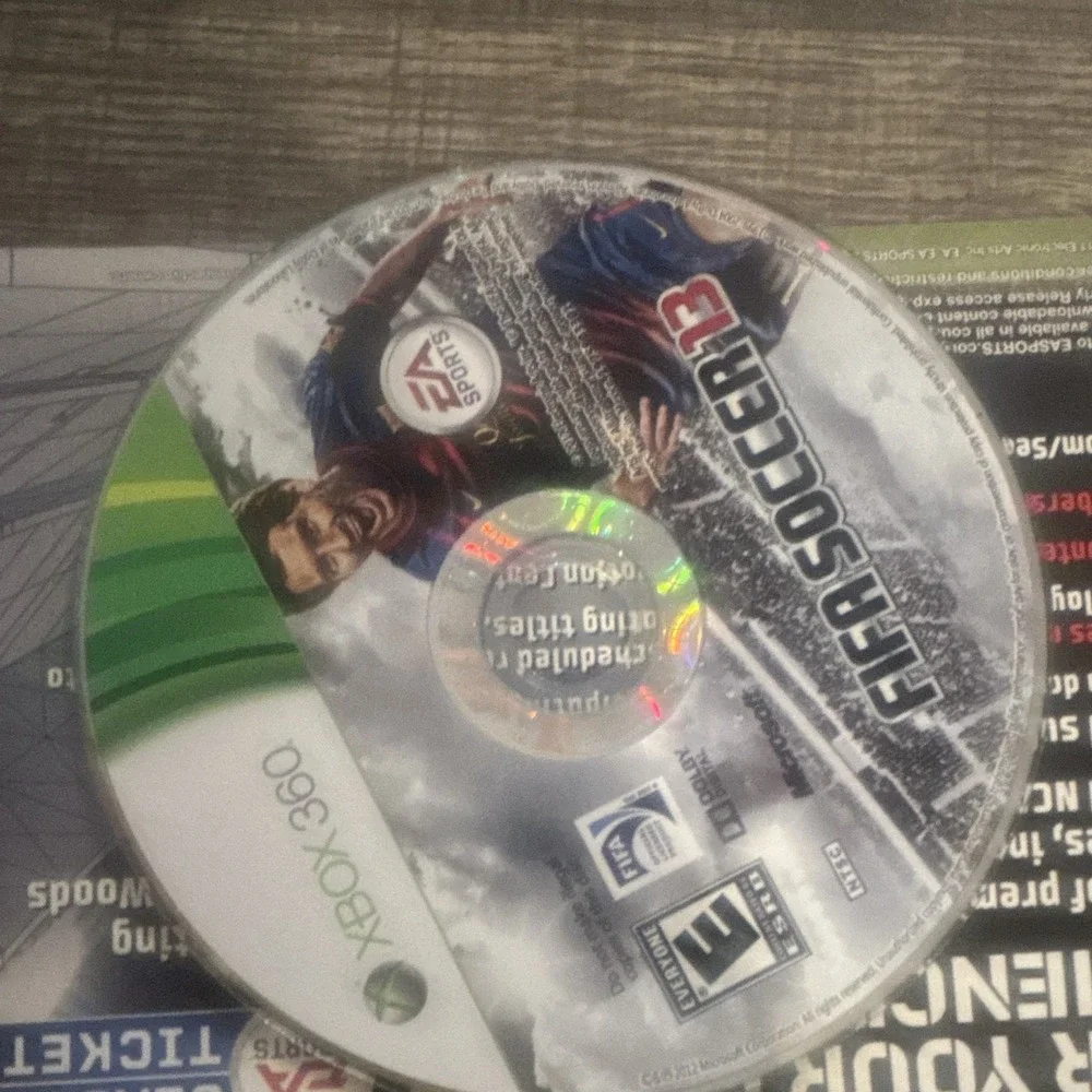 EA SPORTS FIFA Soccer 13 FIFA Soccer Series Microsoft Xbox 360 Sports E
